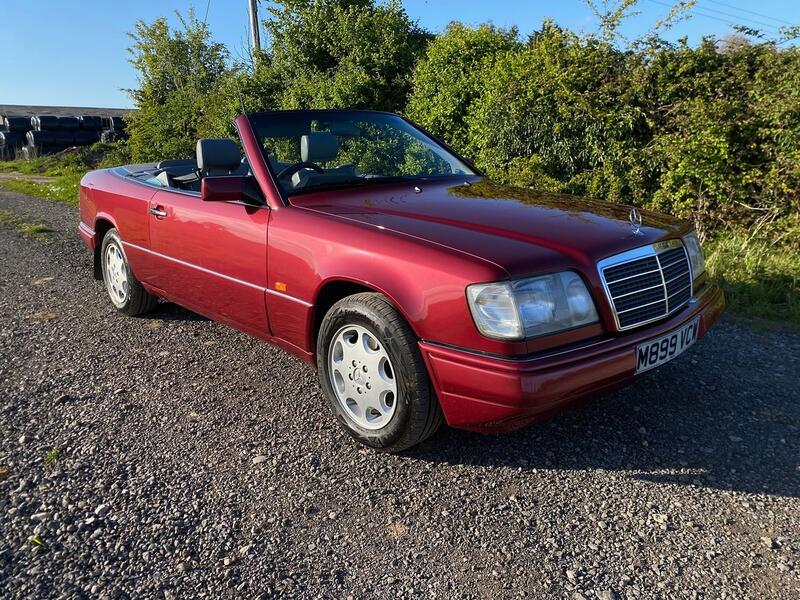 View MERCEDES-BENZ E CLASS W124 E220 CABRIOLET 