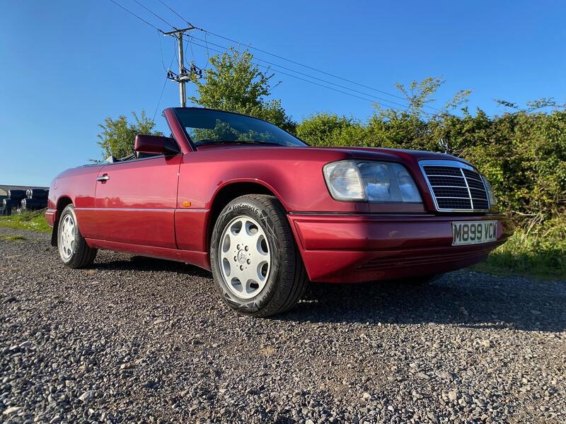 View MERCEDES-BENZ E CLASS W124 E220 CABRIOLET 