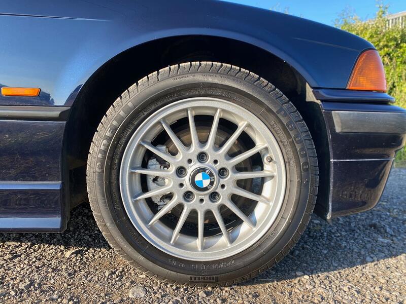 BMW 3 SERIES