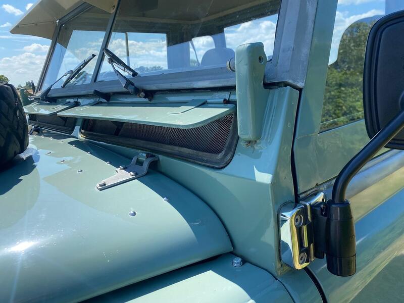 LAND ROVER SERIES III