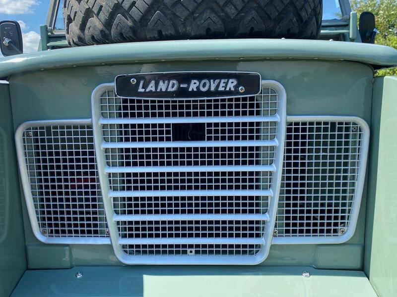 LAND ROVER SERIES III