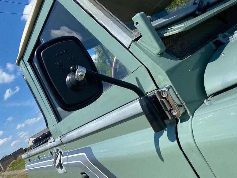 LAND ROVER SERIES III
