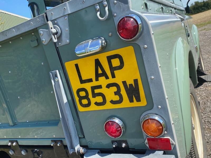 LAND ROVER SERIES III
