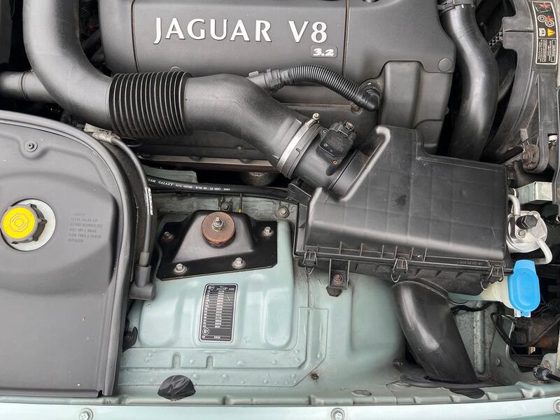 JAGUAR XJ