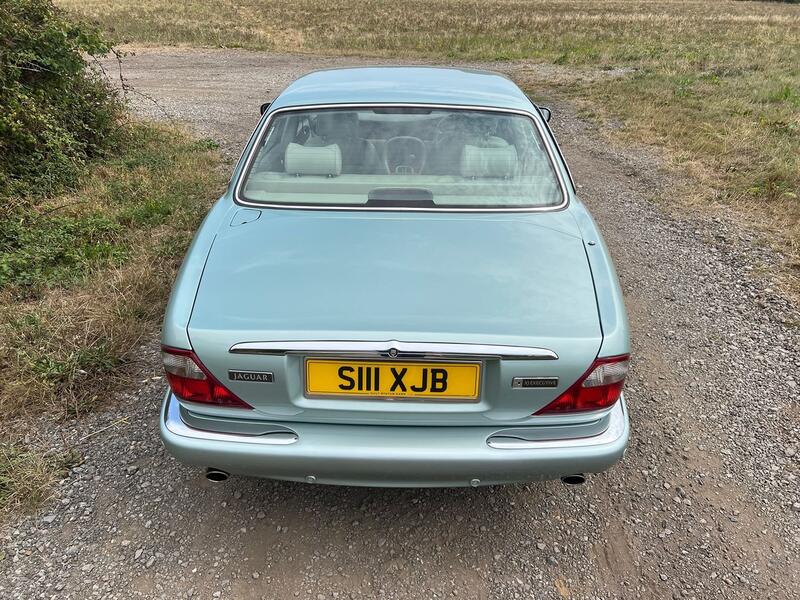 JAGUAR XJ