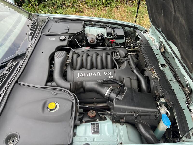 JAGUAR XJ