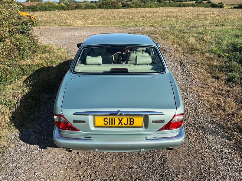 JAGUAR XJ