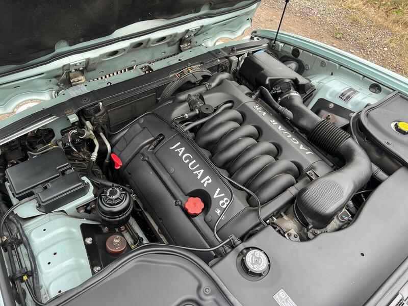 JAGUAR XJ