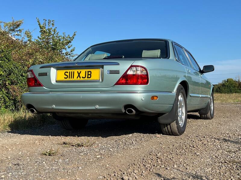JAGUAR XJ