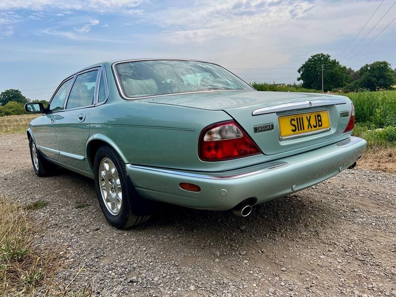 JAGUAR XJ