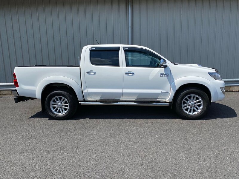 View TOYOTA HILUX 3.0 INVINCIBLE 4X4 D-4D DOUBLE CAB PICK UP