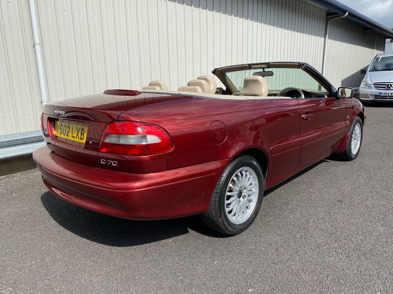 View VOLVO C70 CABRIOLET 2.0 TURBO MANUAL