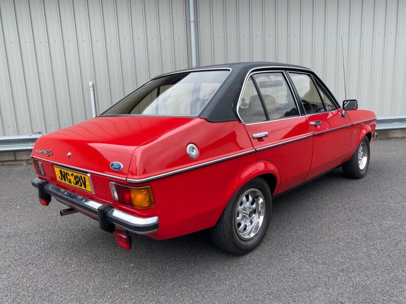 View FORD ESCORT GHIA MK2 1.6 4 DOOR