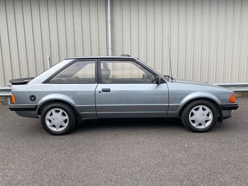 View FORD ESCORT XR3i 1.6 MK3