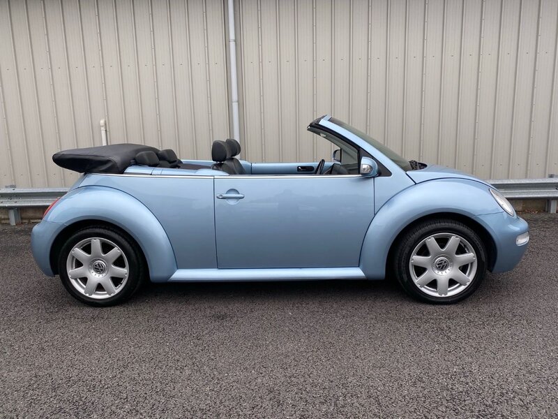 View VOLKSWAGEN BEETLE 2.0 PETROL CABRIOLET MANUAL