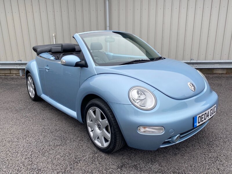 View VOLKSWAGEN BEETLE 2.0 PETROL CABRIOLET MANUAL