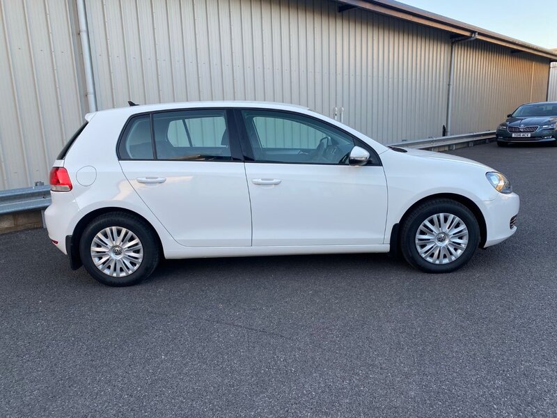 View VOLKSWAGEN GOLF S 1.6 TDI DIESEL 5 DOOR