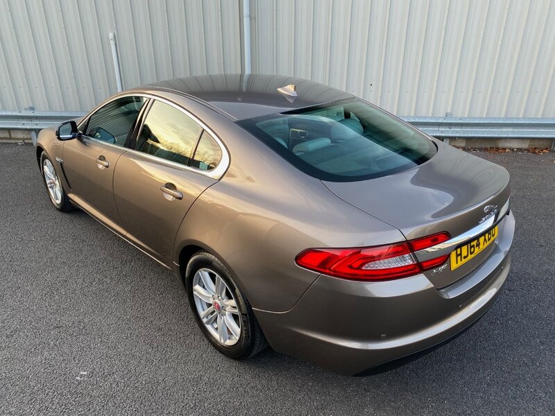 JAGUAR XF