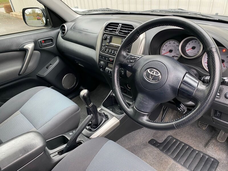 TOYOTA RAV4