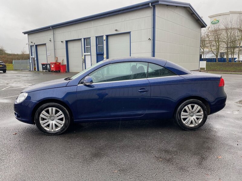 VOLKSWAGEN EOS