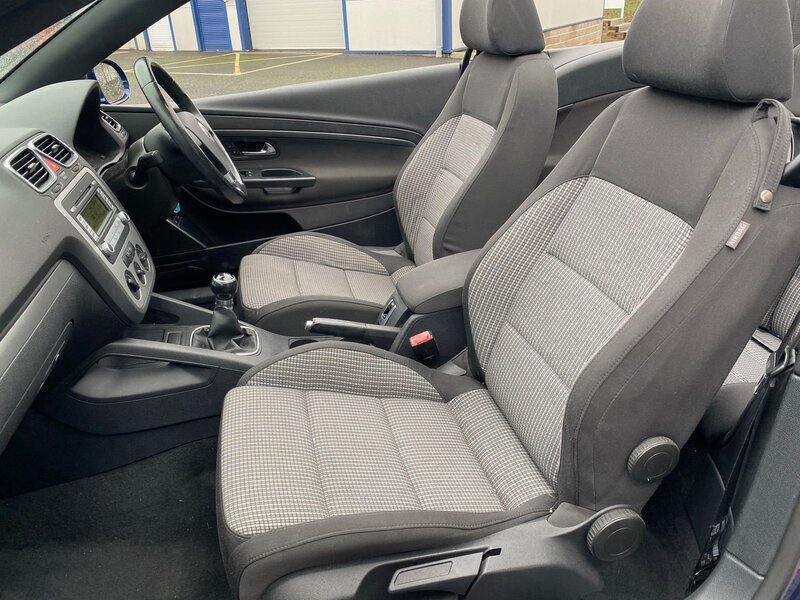 VOLKSWAGEN EOS