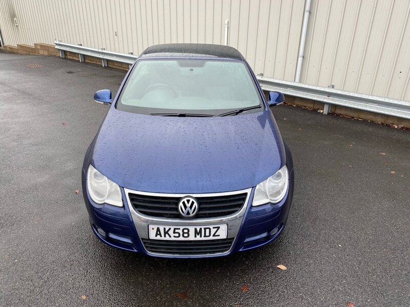 VOLKSWAGEN EOS