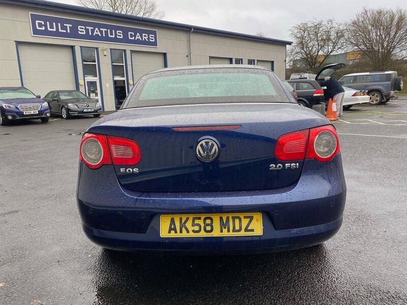 VOLKSWAGEN EOS