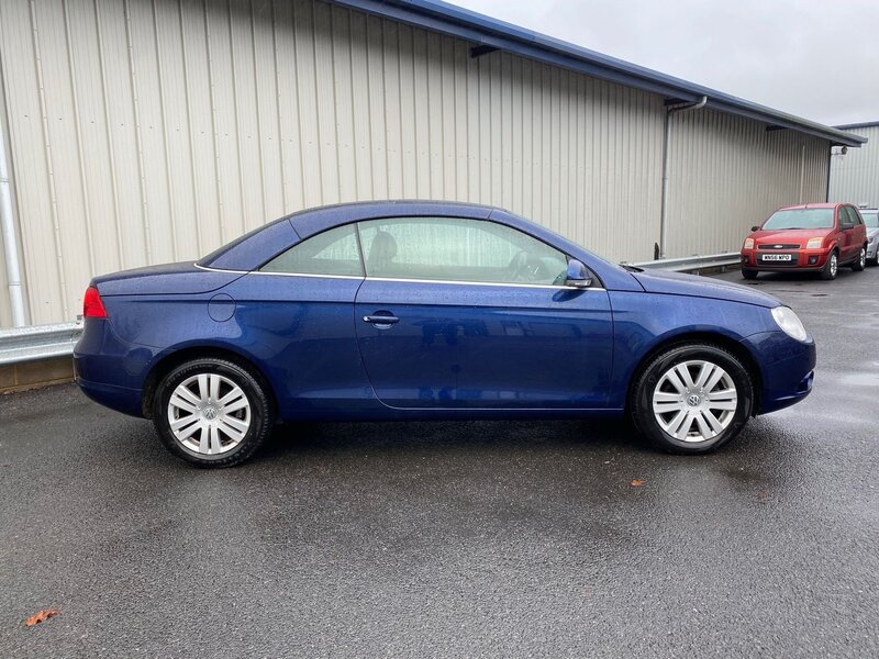 VOLKSWAGEN EOS