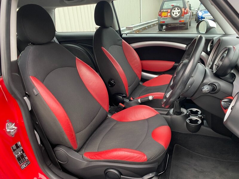 MINI HATCH COOPER