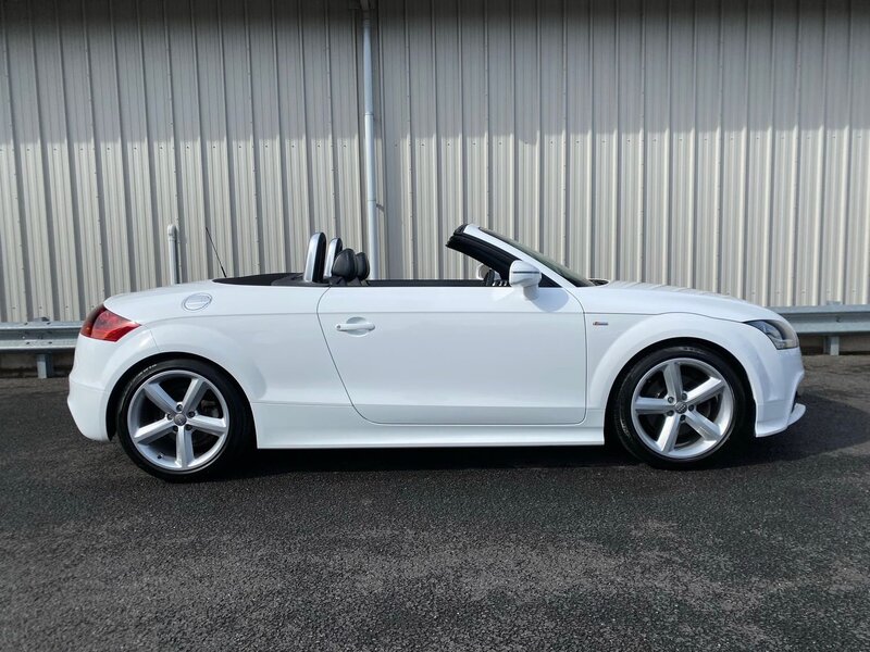 AUDI TT