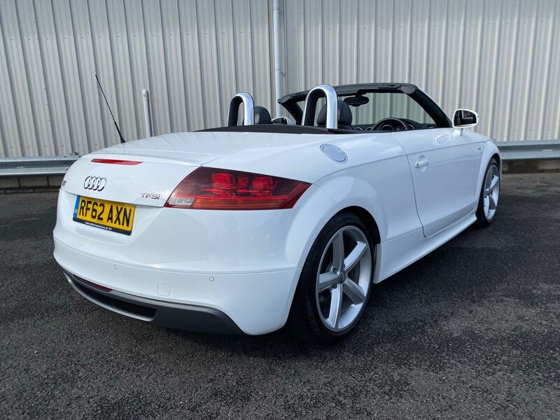 AUDI TT