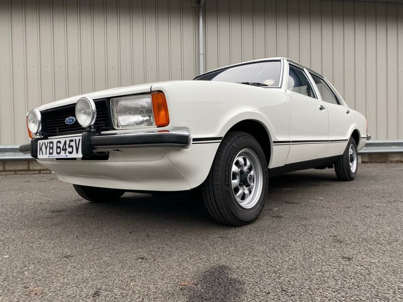 FORD CORTINA