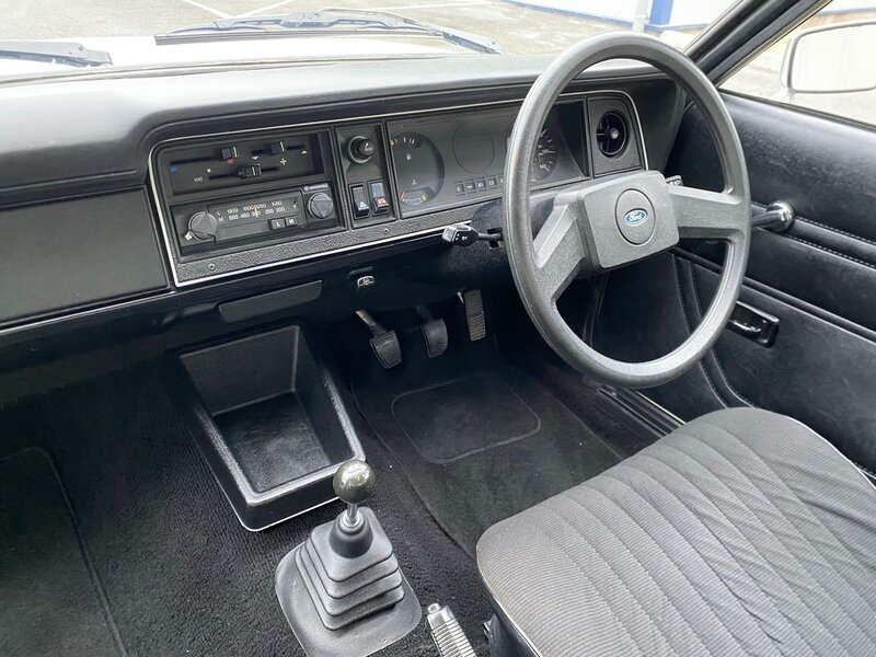 FORD CORTINA