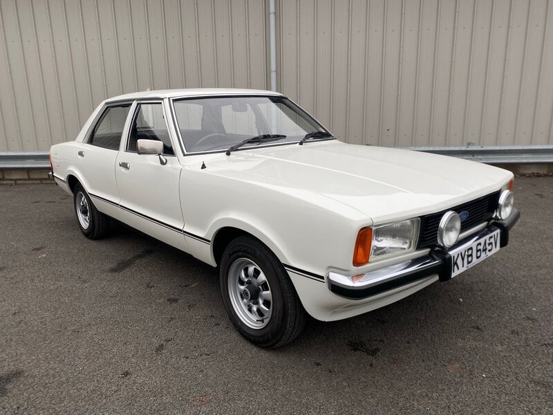 FORD CORTINA