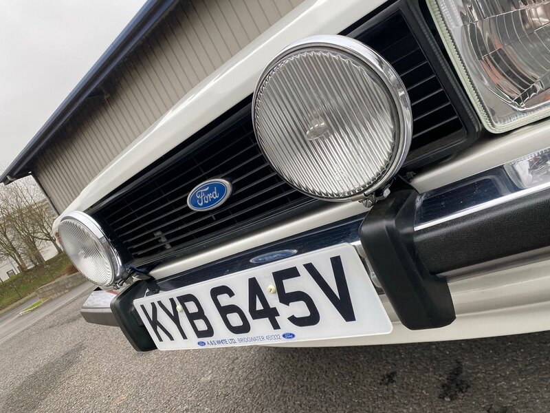 FORD CORTINA