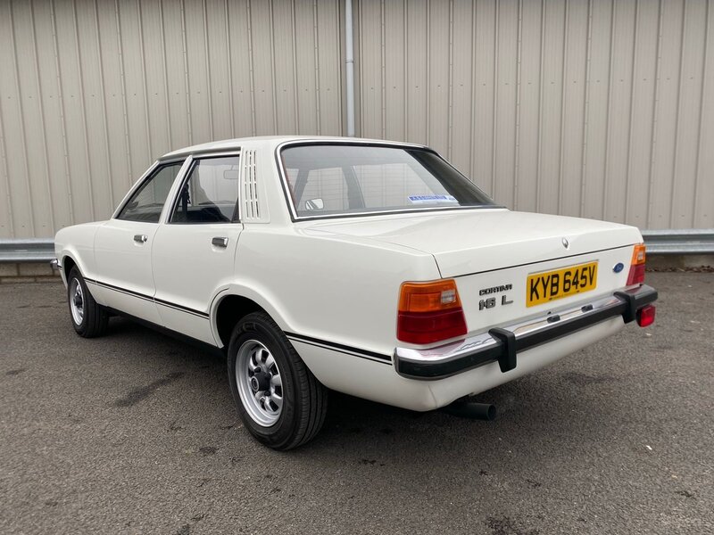 FORD CORTINA