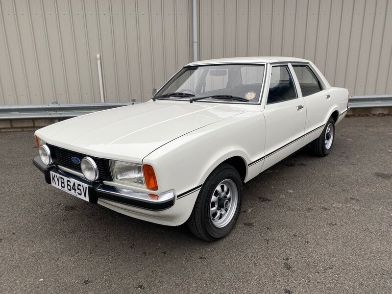 FORD CORTINA