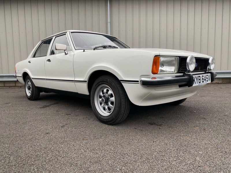 FORD CORTINA