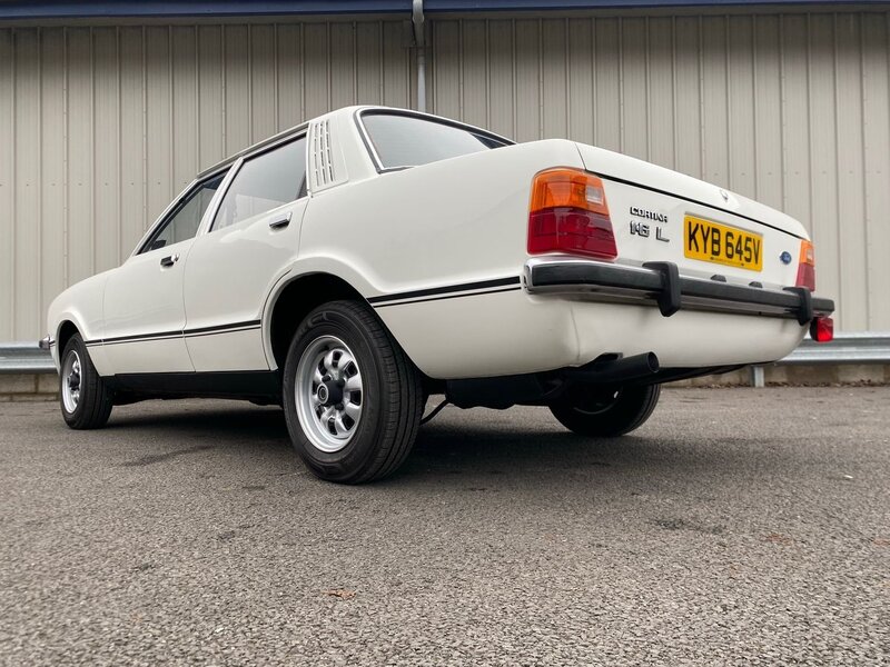 FORD CORTINA