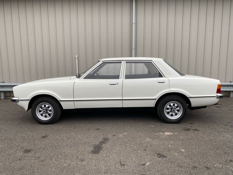 FORD CORTINA