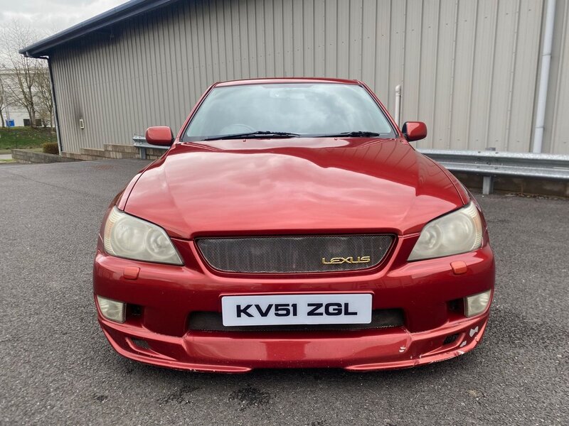 LEXUS IS