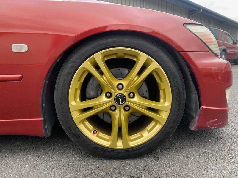 LEXUS IS