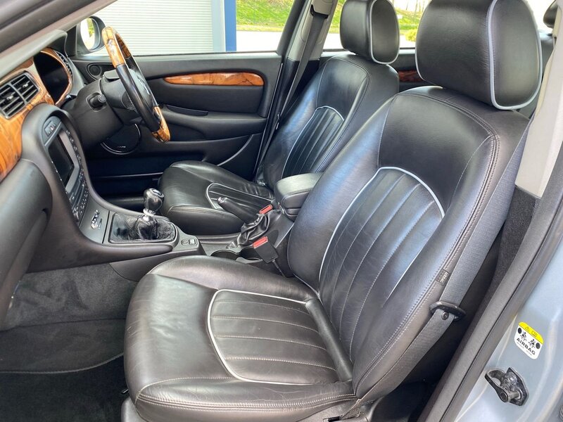 JAGUAR X-TYPE