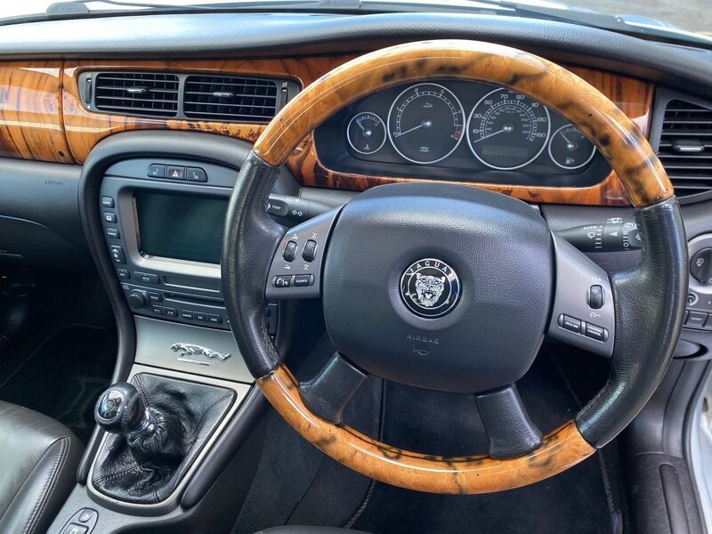 JAGUAR X-TYPE