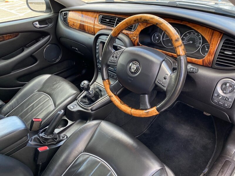 JAGUAR X-TYPE