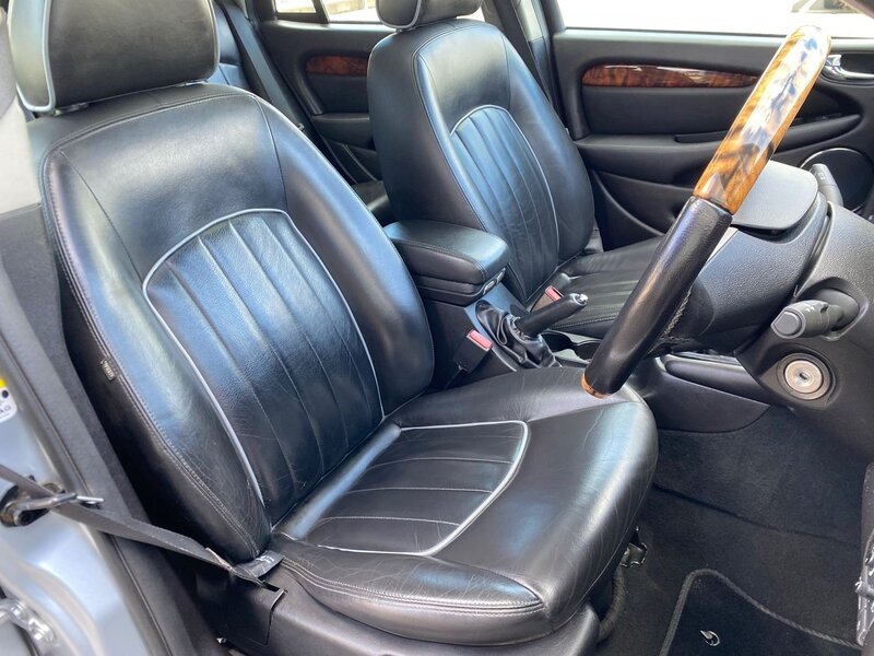 JAGUAR X-TYPE