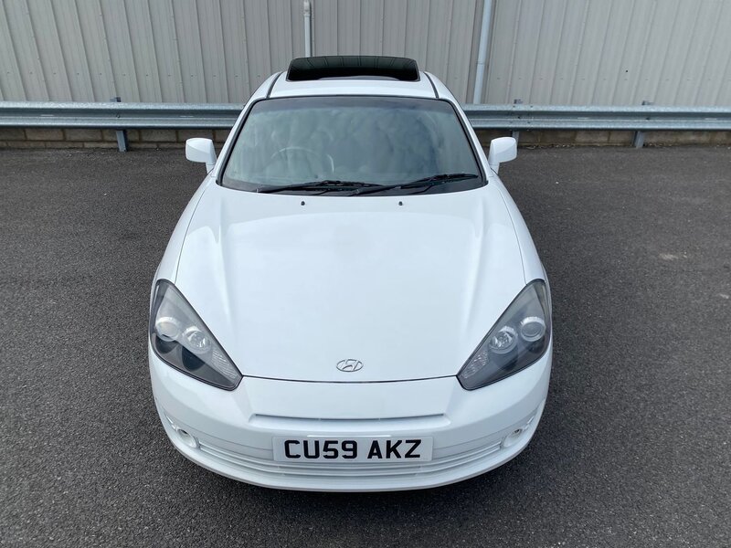 HYUNDAI COUPE