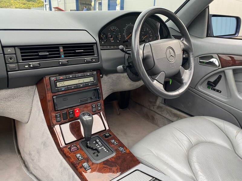 MERCEDES-BENZ SL