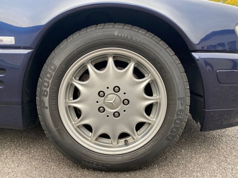 MERCEDES-BENZ SL