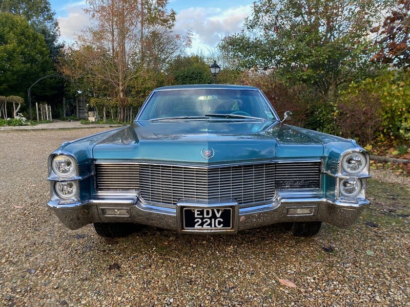 CADILLAC FLEETWOOD